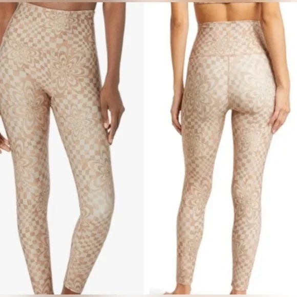 NWT.... BEYOND YOGA Rare Tan Check Flower High Waisted Midi Leggings SIZE L - Picture 7 of 10